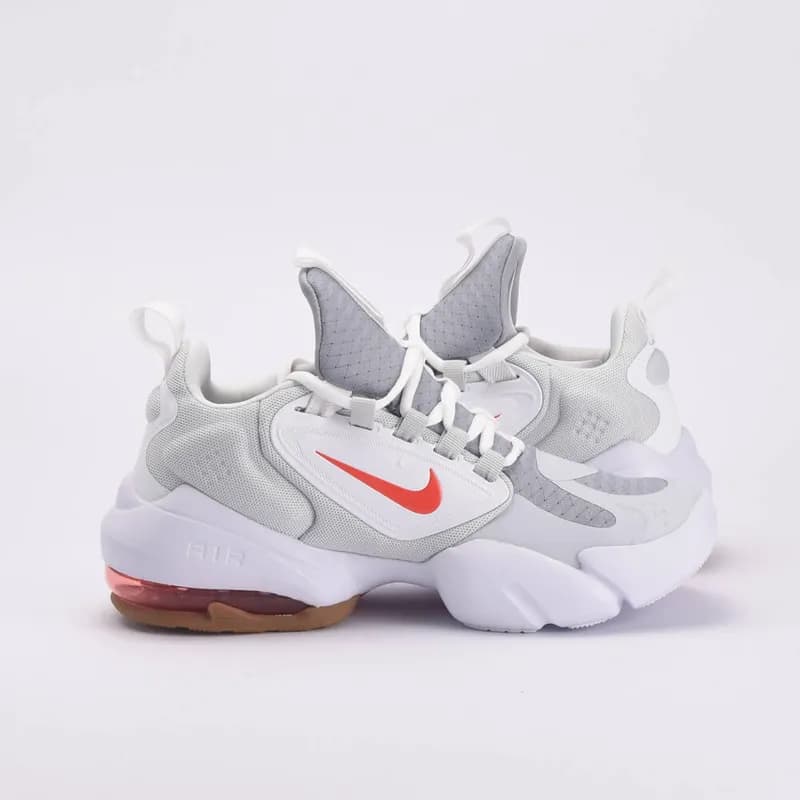 NIKE AIR MAX ALPHA SAVAGE