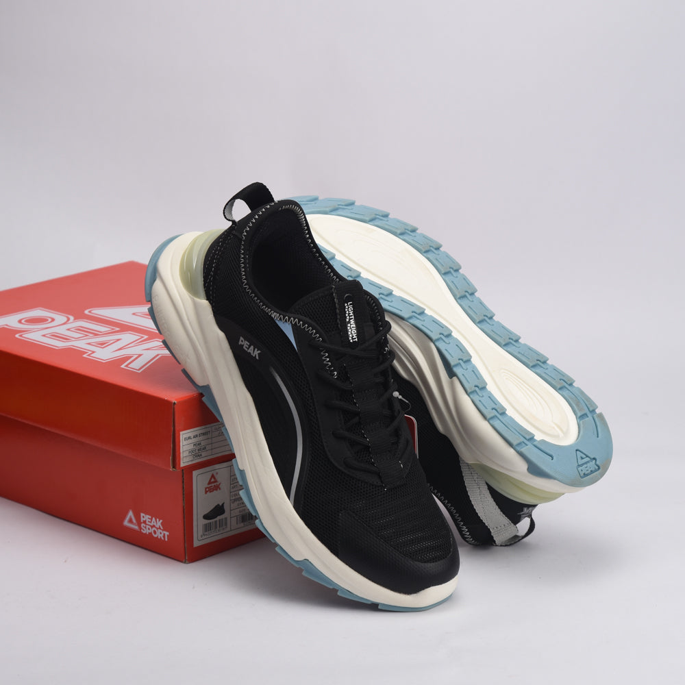PEAK FOOTWEAR