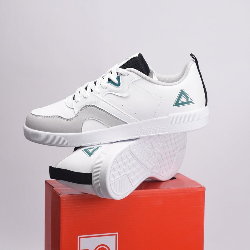 PEAK FOOTWEAR