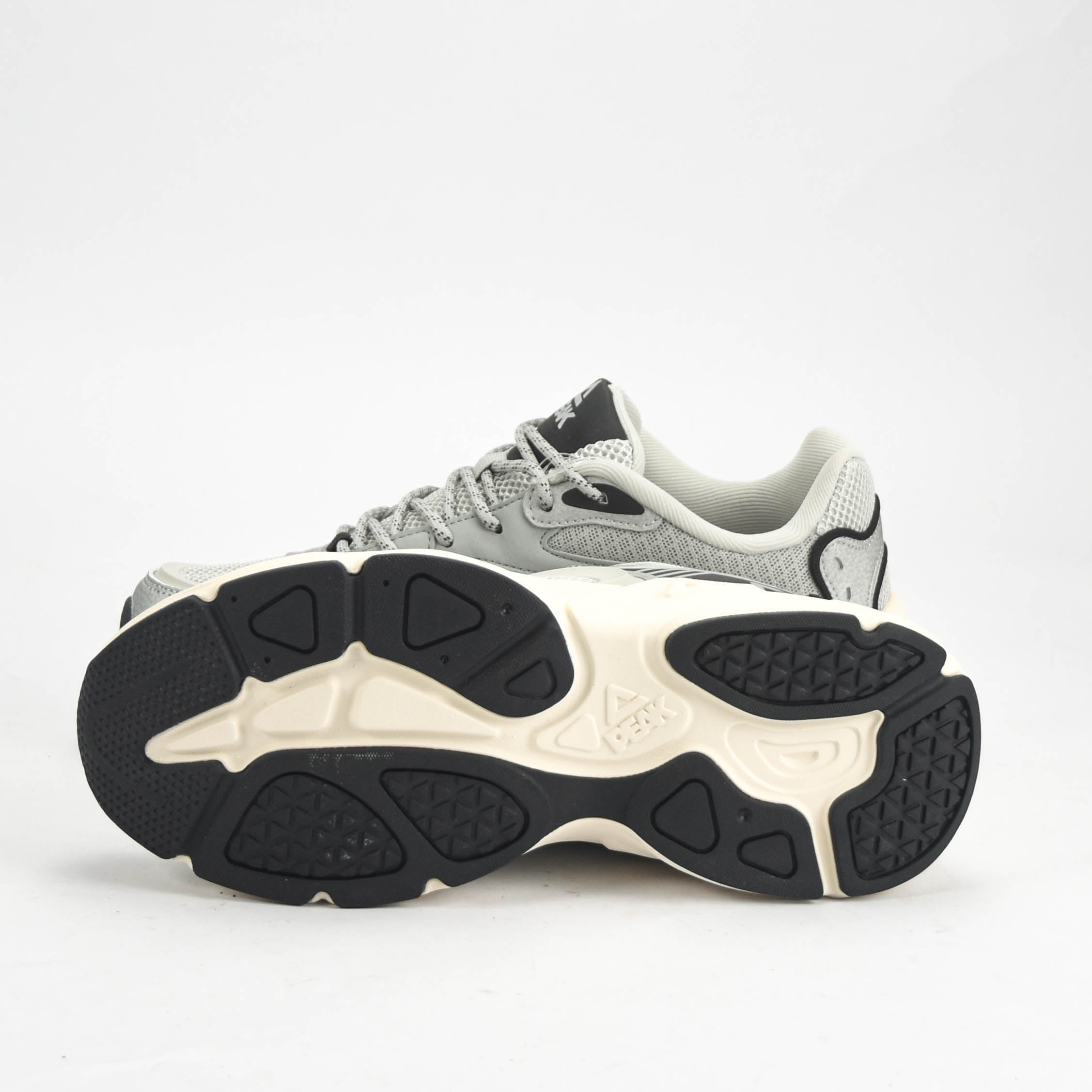 PEAK SHOES