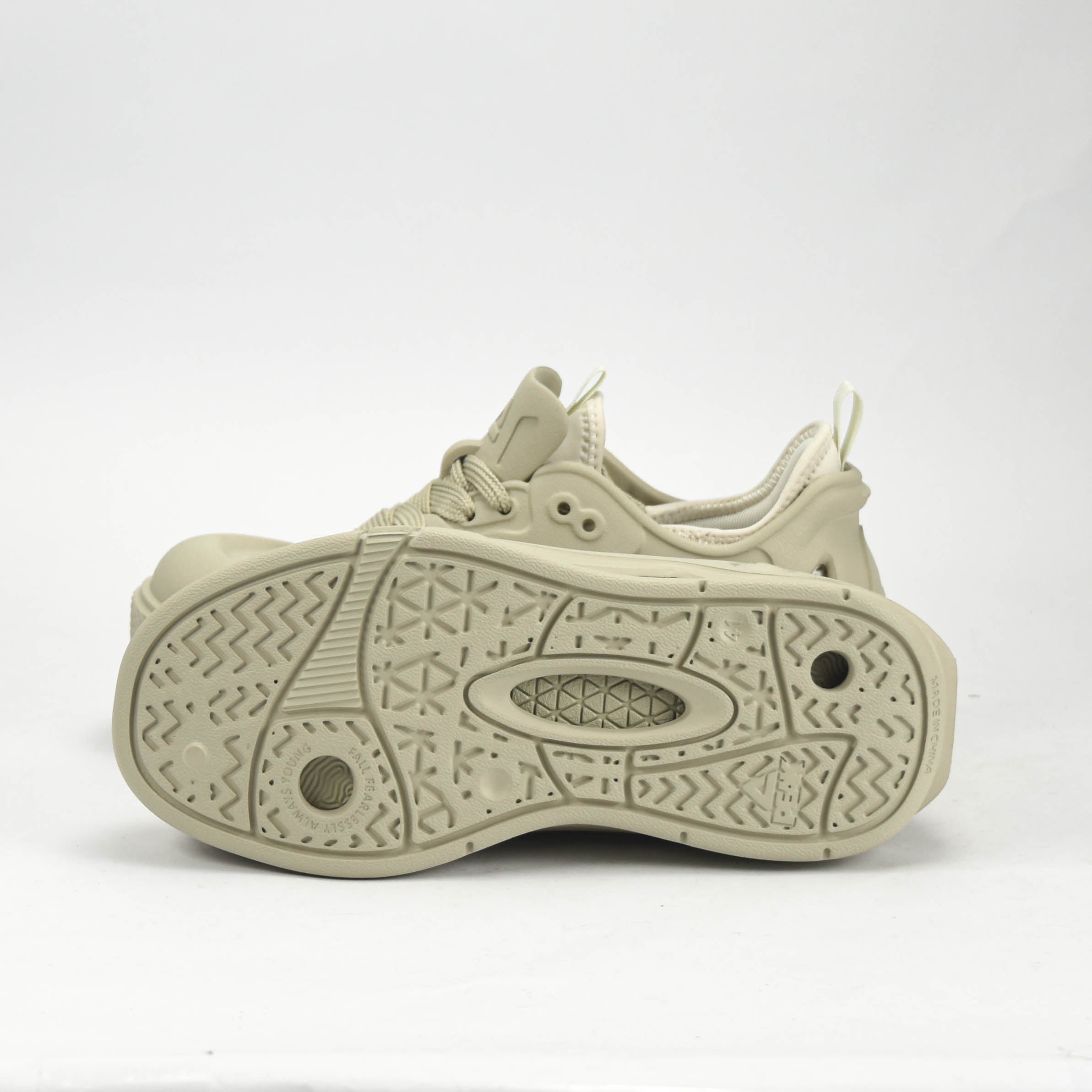 PEAK SPORTS SHOES
