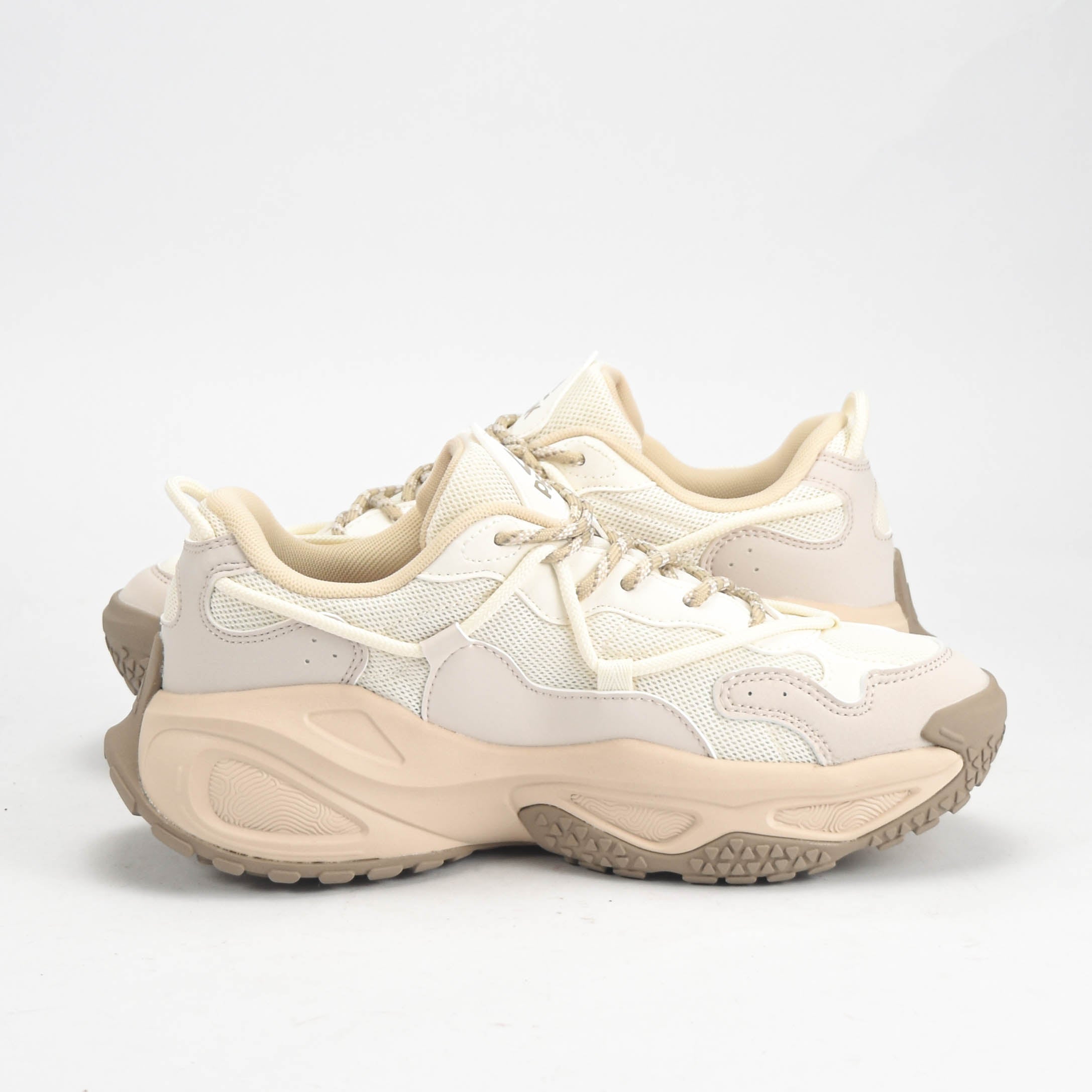 PEAK SHOES