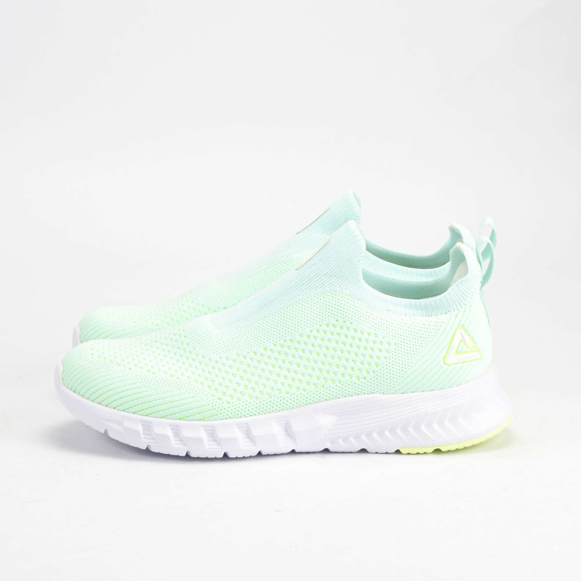 PEAK SHOES
