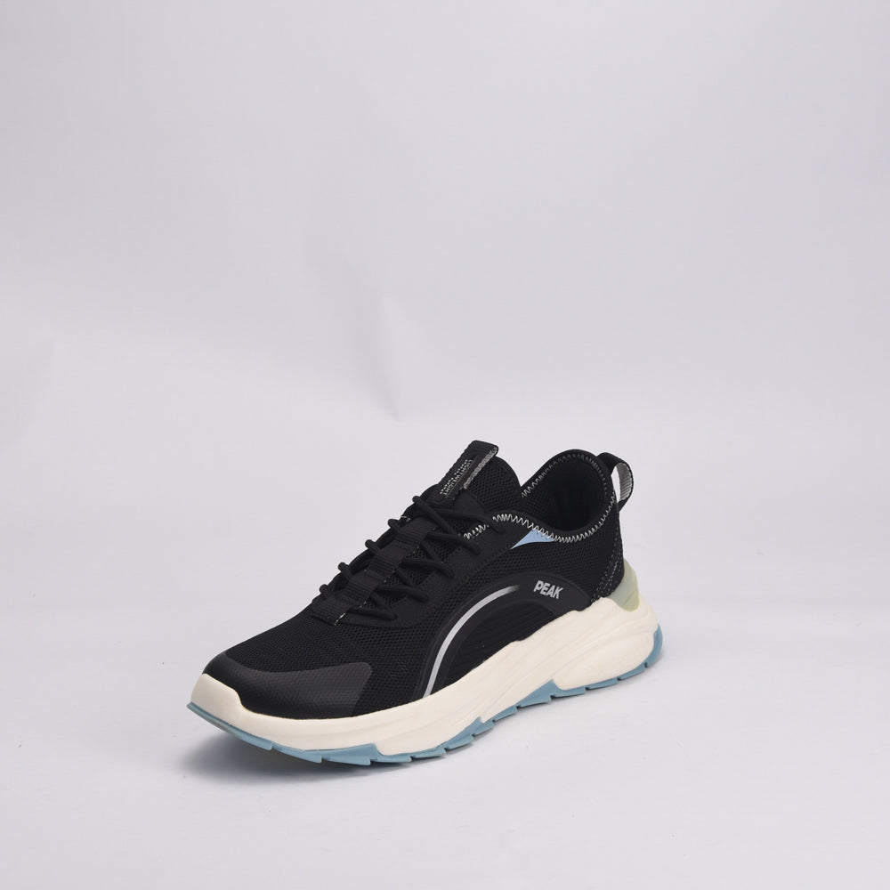 PEAK FOOTWEAR