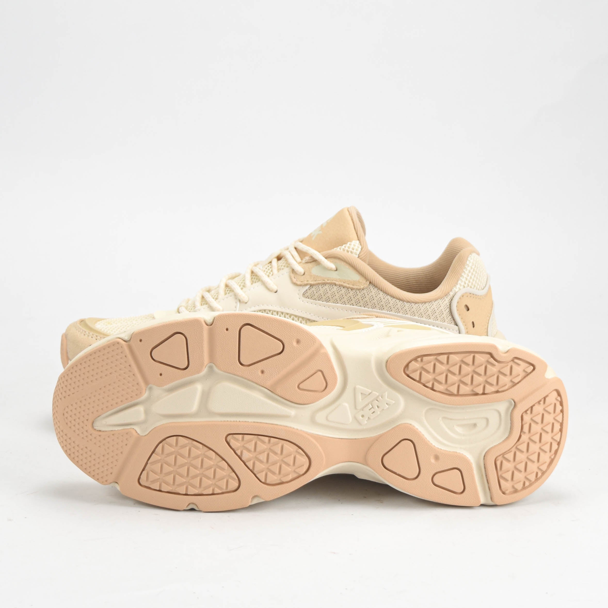 PEAK SHOES