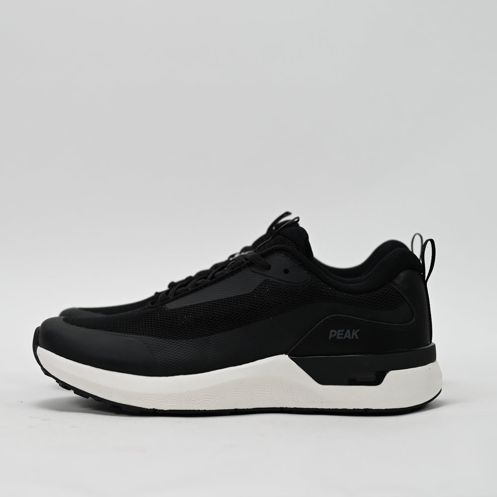 PEAK Walking Shoes, Black/White