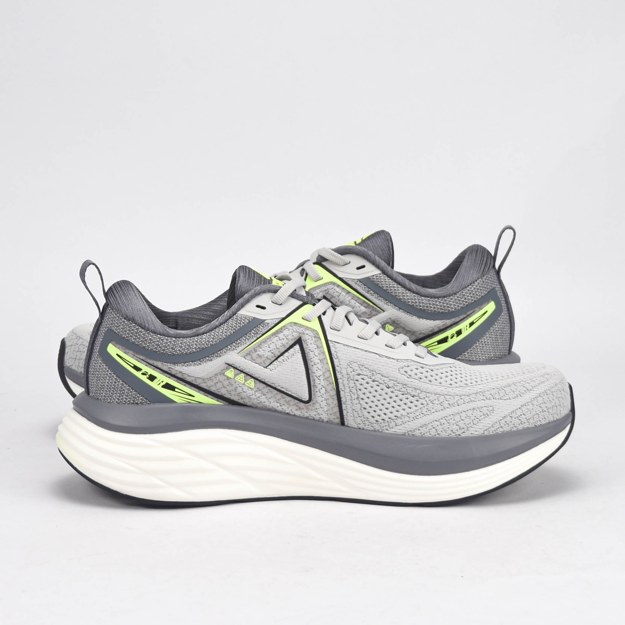 PEAK SHOES